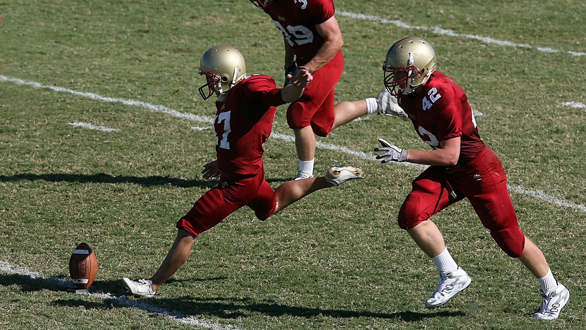 _未来运动时尚秀：科技服饰引领新风潮_，未来科技时装设计灵感说明